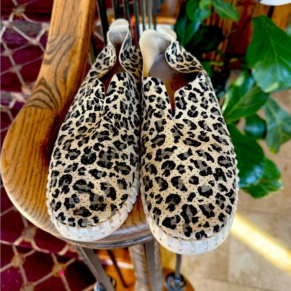 Ilse Jacobson tulip shoe euro 40 US 8 1/2/9 good condition leopard print.